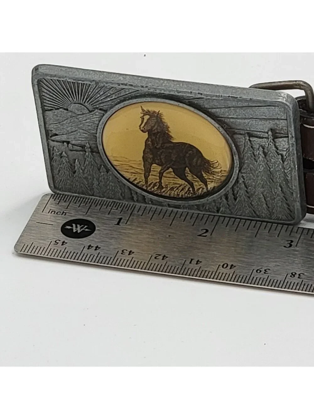 Vtg Western/Cowgirl Brown Leather Belt with Horse-Themed Metal Buckle Adjustable